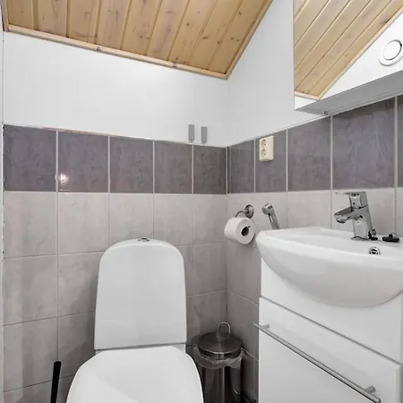 Lumi - 200 M From Pyhaejaervi - Valkea Homes