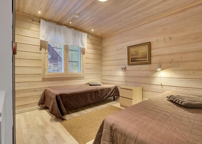 Villa Lumi - 200 M From Pyhaejaervi *