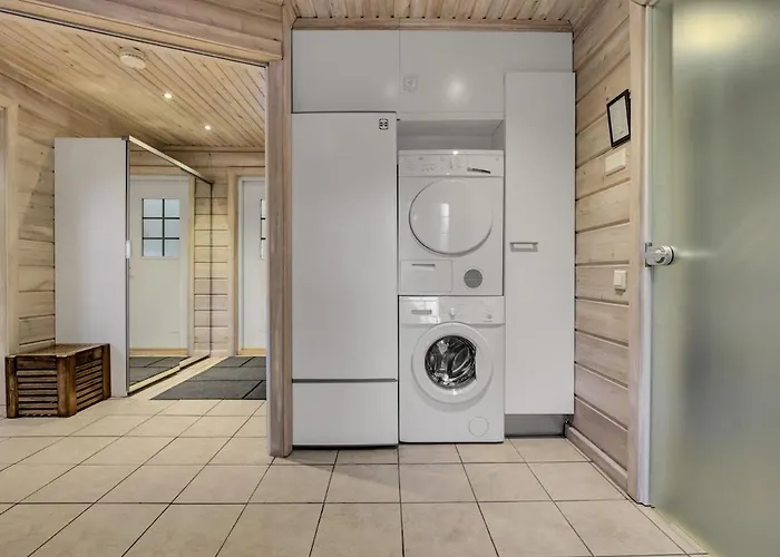 Lumi - 200 M From Pyhaejaervi Villa Pyhätunturi