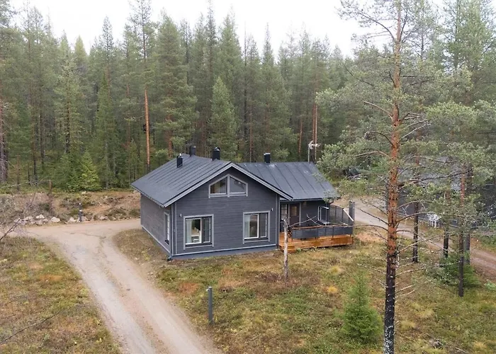 Villa Lumi - 200 M From Pyhaejaervi